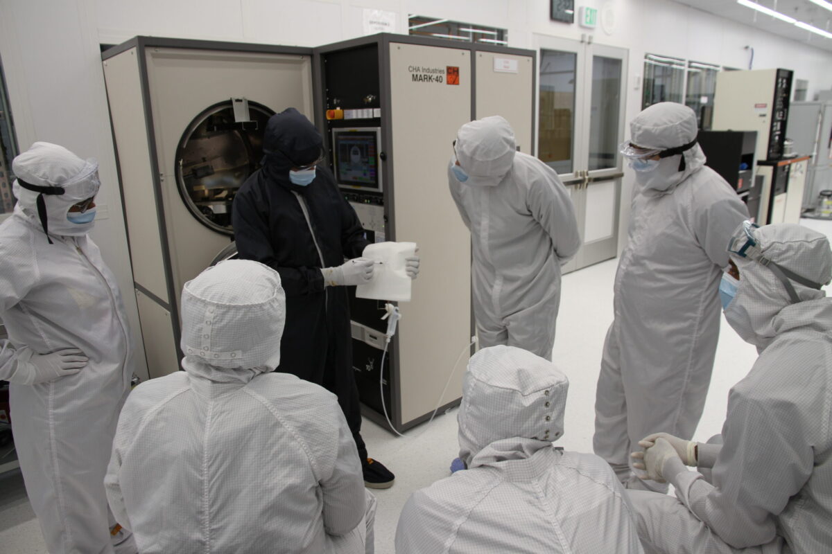 Students learn in the cleanroom