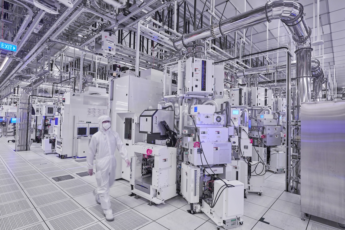 GlobalFoundries Singapore Cleanroom